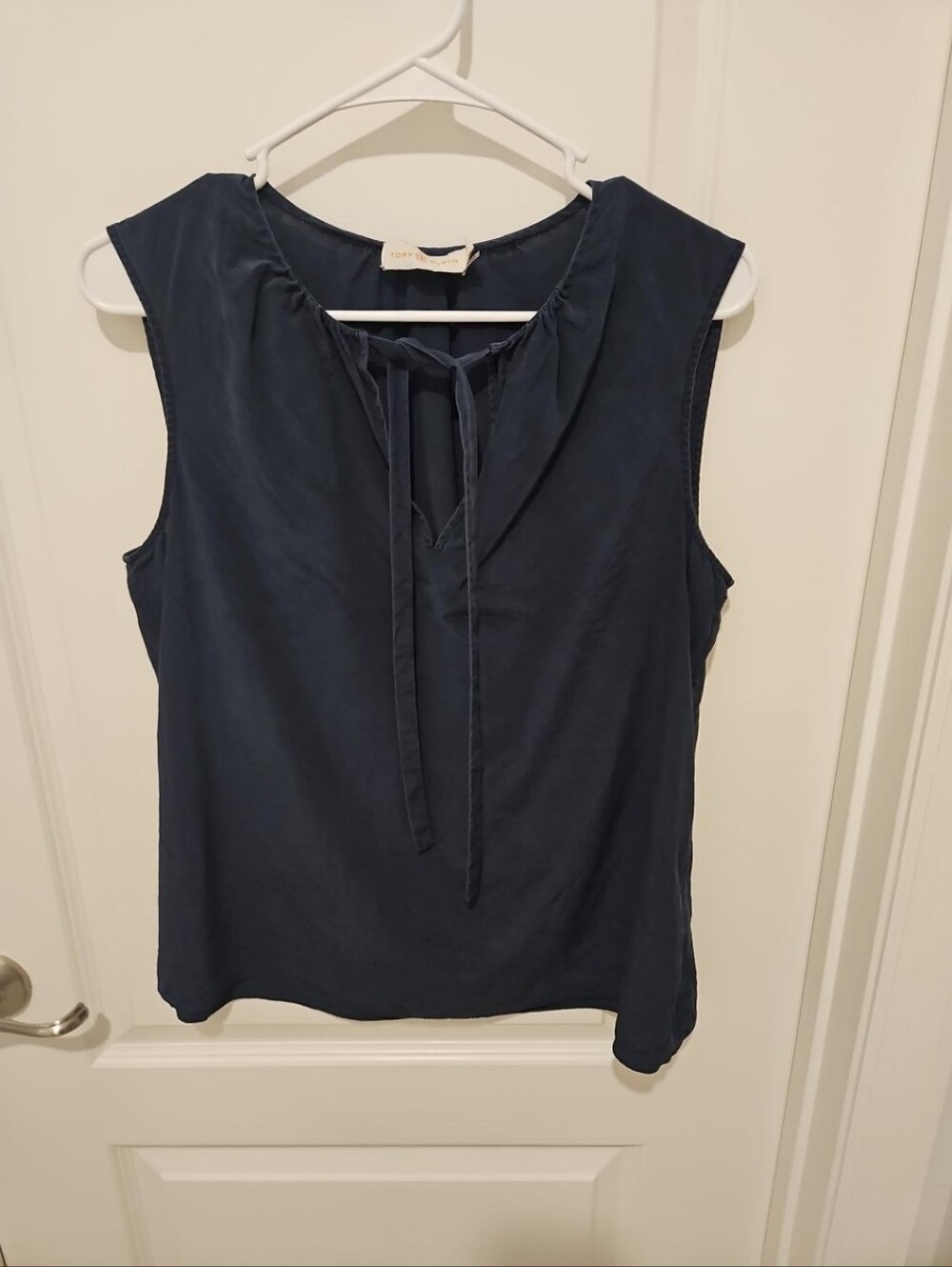Tory Burch 100% Silk Navy Tie Neck Sleeveless Blouse Size 10